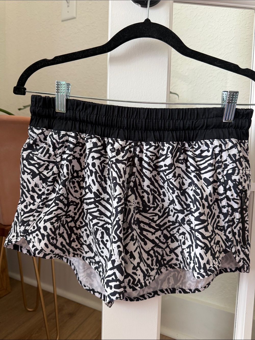Lululemon Black & White Abstract Print Athletic Shorts